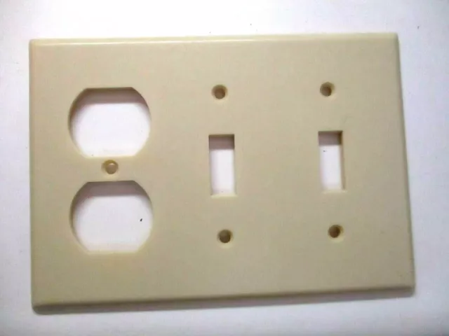 Leviton Smooth Beige Bakelite 3-Gang Switch Outlet Combo Wall Plate Cover MCM