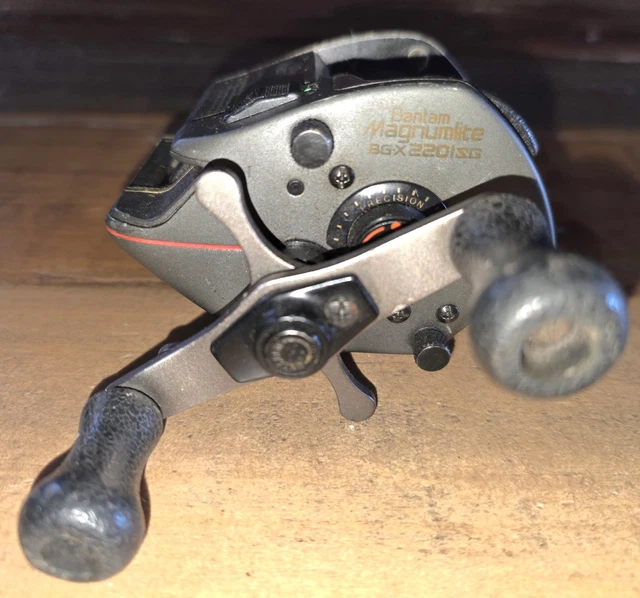 VINTAGE SHIMANO BANTAM Magnumlite 2001SG Plus baitcast reel
