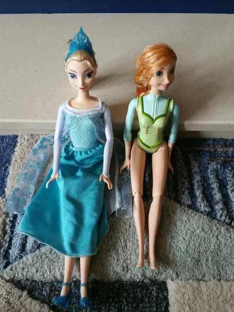 Official Disney Frozen Elsa & Anna Dolls Bundle