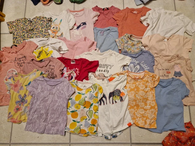 Girls tshirt bundle. 3-4 years. Short sleeved summer tops