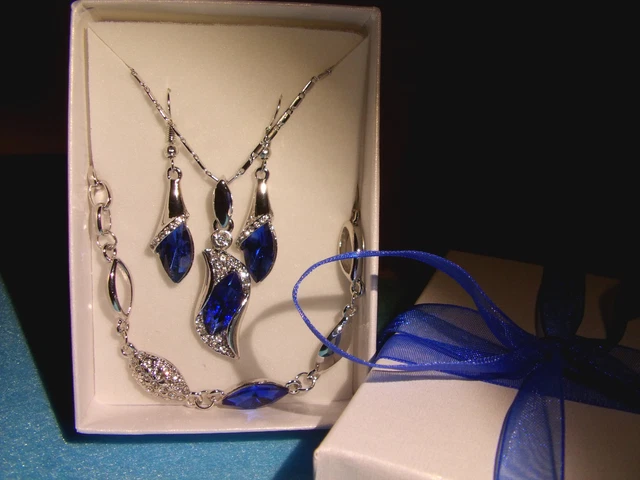 Parure De Bijoux Femme 3 Pièces En Argent 925 - Chaîne, Boucles D'oreilles Et Pendentif Boules - Neuf Sans Emballage