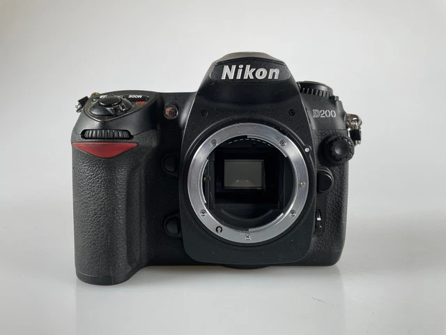 Nikon D200 10.2MP DX Digital SLR Camera