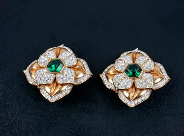 Vtg Swarovski Emerald & Crystal Rhinestones Flower Shape Clip On Earrings MINT