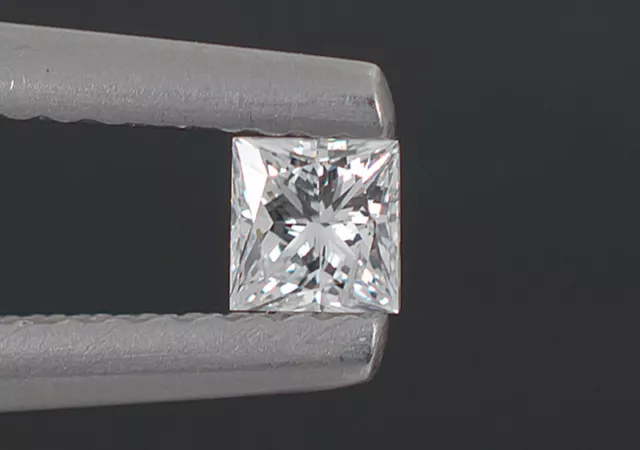 Top Lustrous / Sparkling F/VVS Grade Natural Diamond Loose Princess Cut 0.09 Ct