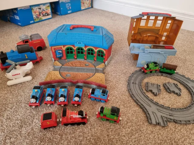 Thomas the tank engine take and play bundle, Tidmouth sheds, sodor timber yard