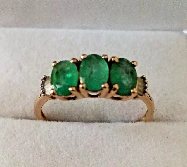 9ct Gold Emerald & Diamond Ring - Size N to O