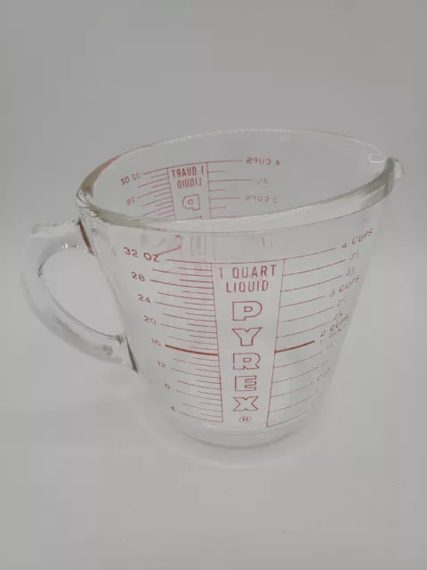 Vintage Pyrex Glass 4 Cups 1 Quart 32oz Measuring Cup 235 D Handle Red Lettering