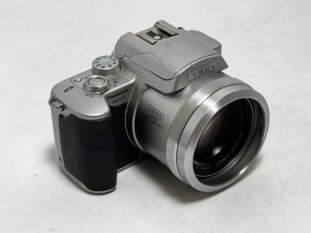 Panasonic Lumix DMC-FZ20 5MP Digital Camera w/12x Zoom Silver