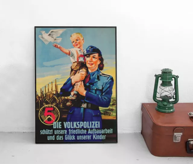 Poster DDR Die Volkspolizei / VoPo / Plakat / Propaganda GDR