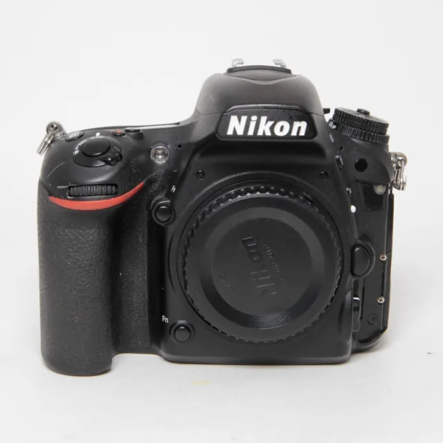 Nikon D750 Digital SLR MISSING PART OF ITS RUBBER GRIP