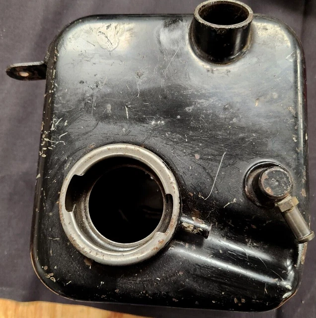 HARLEY DAVIDSON 4 speed Oil Tank Shovelhead Panhead FLH FL FX FXE 23