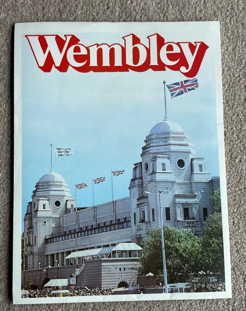 14/11/1973 England v Italy [At Wembley] (folded, creased). No obvious faults, un | UK
