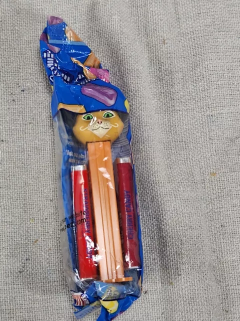 Pez Dispenser Collectible Retired , Shrek Puss in Boots