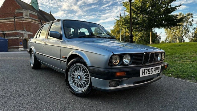 1990 BMW 3 Series 325i 4dr SALOON Petrol Manual 1990 BMW 3 Series 325i 4dr SALOON Petrol Manual