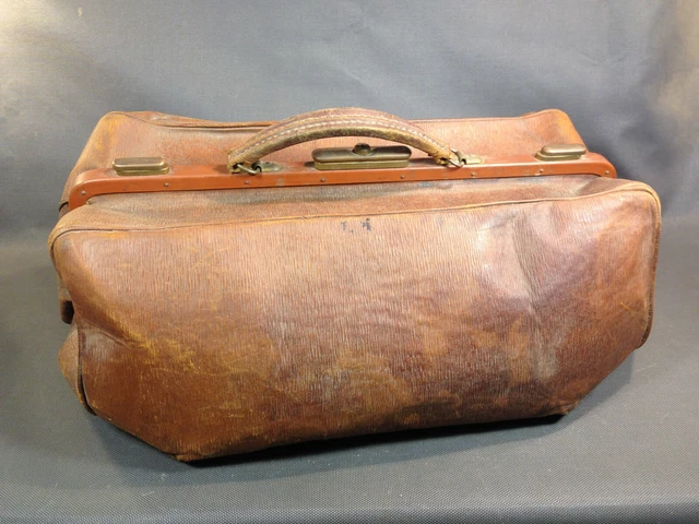 Ancienne valise sacoche en cuir de médecin début 20ème cartable