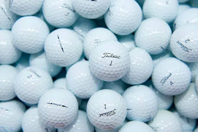 1 Dozen Titleist Pro V1 2018 Model MINT / Near Mint Grade Golf Balls