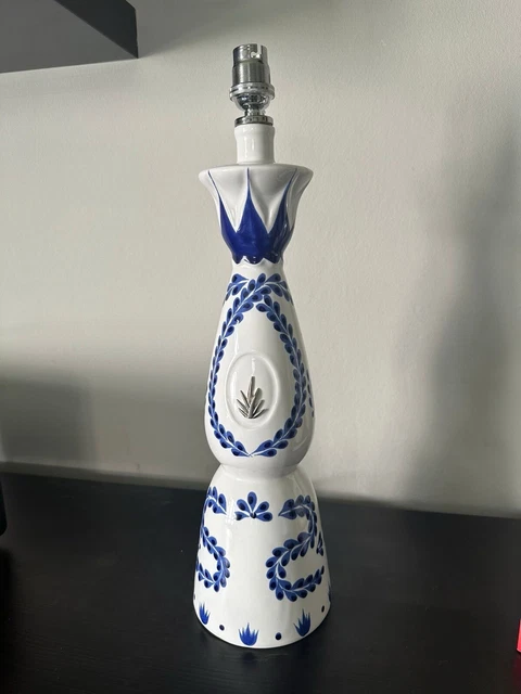 RAM HORN TABLE LAMP WITH WOODEN BASE HANDMADE UNIQUE STYLE