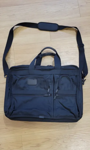 Tumi Alpha Compact Large Screen Briefcase Laptop Bag Ballistic Nylon Zipper flaw