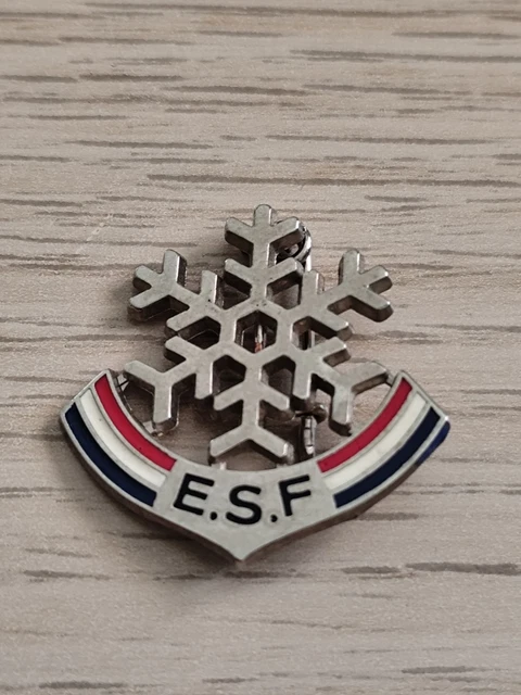 BG1506 - INSIGNE BADGE SCL SKI CLUB DE LUCERAM