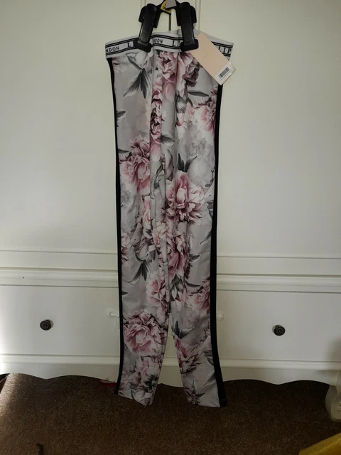 Lipsy gym wear sale