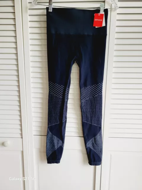 Spanx Women's NWT Navy Look At Me Now Seamless Moto Legging Size Small