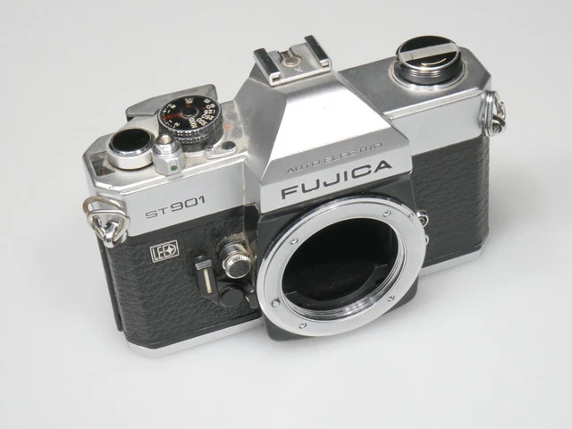 Appareil Photo Argentique Fujica ST 901 - Boîtier Noir - Format 50 Mm - Occasion