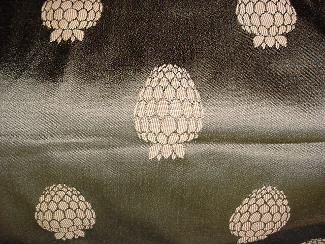 12Y Kravet Lee Jofa Metallic Olive Royal Pinecone Upholstery Fabric 3