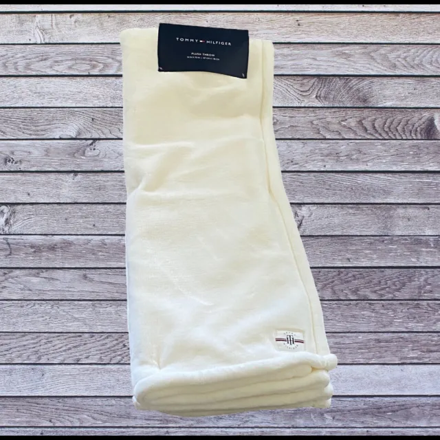Tommy Hilfiger Luxury Oversize Plush Ultra Soft Blanket/Throw Cream 50"x70"