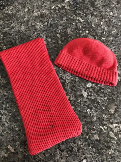 Tommy Hilfiger Bonnet Écharpe Lot Enfant Âge 2/3/4 Ans Comme Neuf