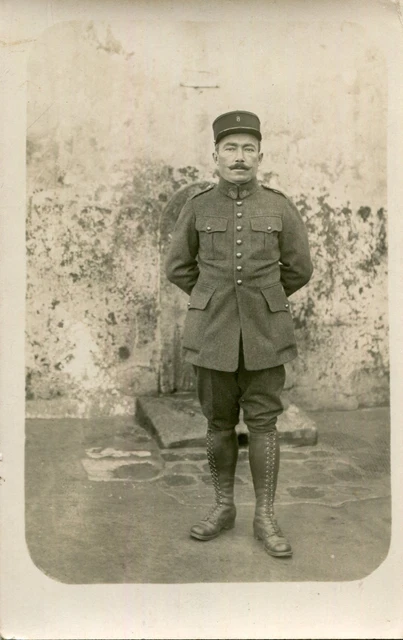 Carte Photo Militaire – Soldats Du 8ème Régiment – France, Années 1910 – Noir Et Blanc