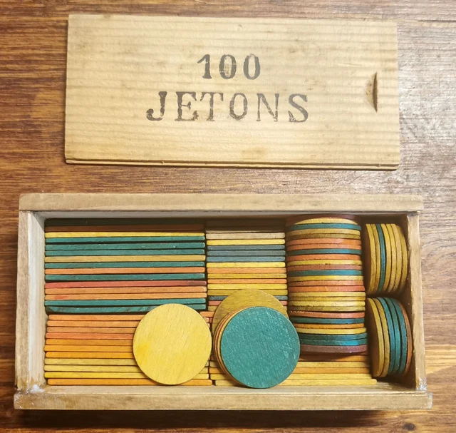 Jeton ancien dans jouets et jeux anciens