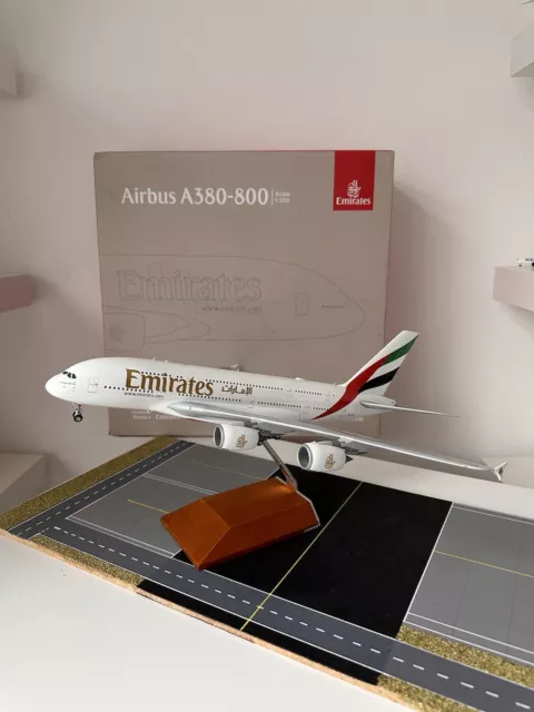 Emirates Airbus A380-800 A6-EUE 1:200 Scale Model By Gemini Jets