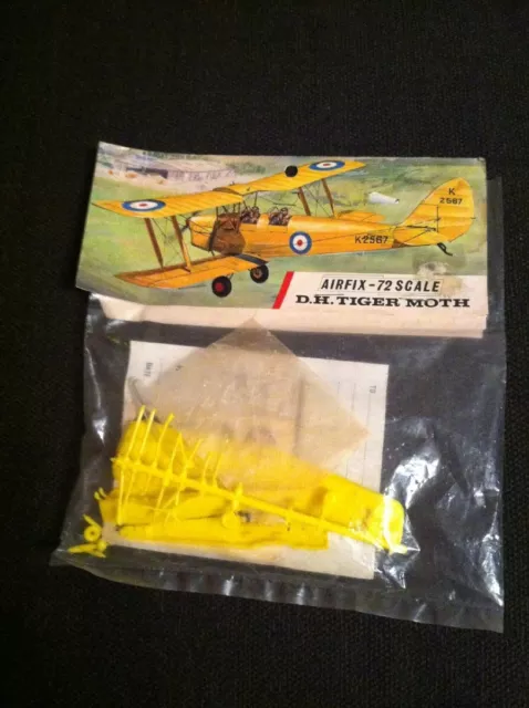 Airfix 1/72 D.H. De Havilland Tiger Moth RAF Trainer Vintage 1967 Series 1 Model
