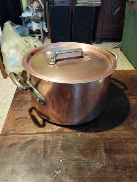 ANCIENNE CASSEROLE EN cuivre martelé dehillerin  paris poids 5,1kgs