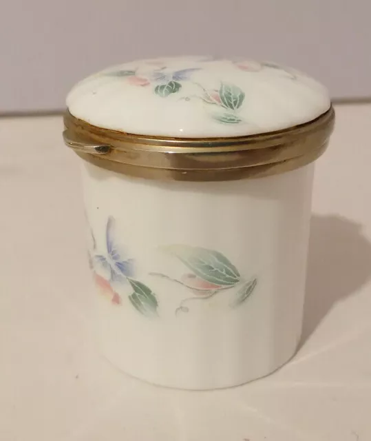 Aynsley bone china LITTLE SWEETHEART trinket pot lidded butterfly 2.5" Tall