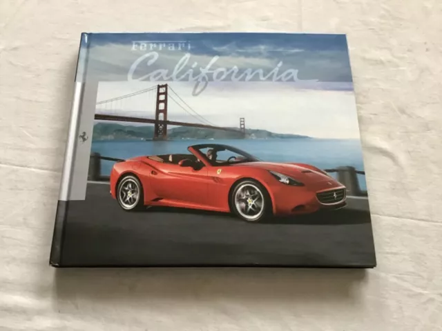 FERRARI - BROCHURE FERRARI CALIFORNIA testo italiano/inglese - 2010