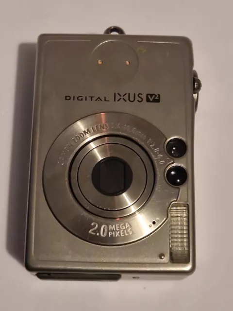 Canon digital ixus V2 2.0mpixel digital camera