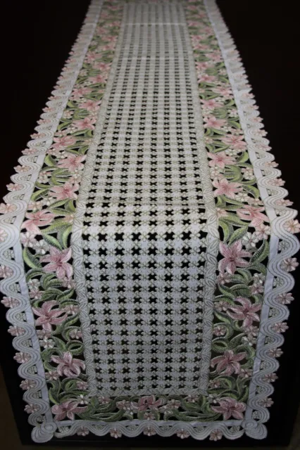 Embroidered Cutwork Lace Floral Placemat Runner Wedding Banquet Dining Party