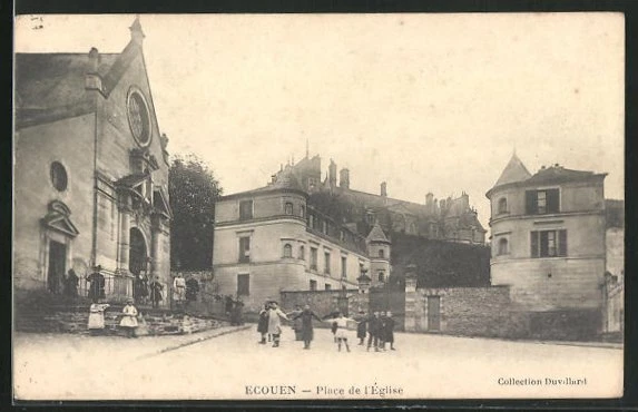 CPA Ecouen, Place de l´Eglise