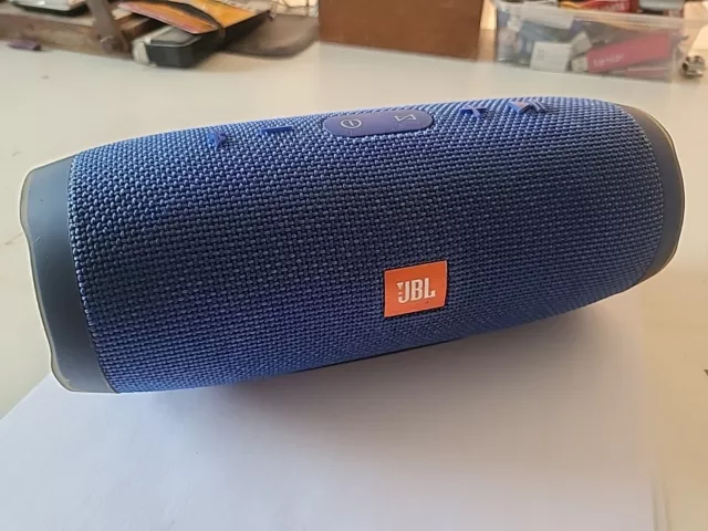 JBL - Charge 3 Portable Wireless Bluetooth Waterproof Speaker - Blue