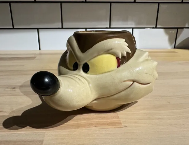 Vintage Looney Tunes Wile E. Coyote 1989 Warner Bros. 3D Ceramic Coffee Mug