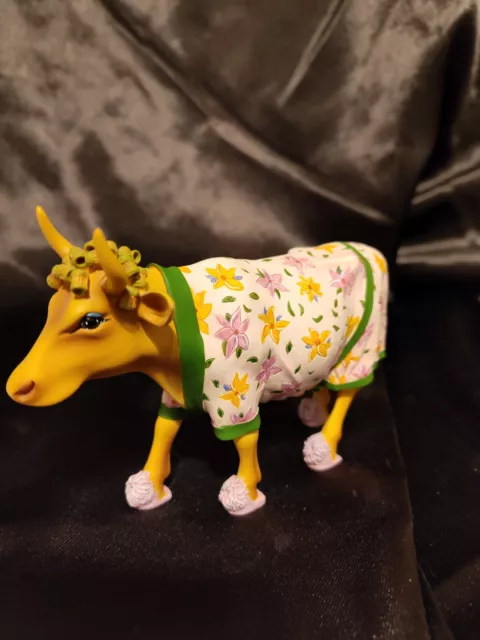Cow Parade Figurine EARLY SHOW NO. 9129 Year 2000 Retired Westland Collectible