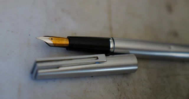 Stylo Plume Waterman MAN STRONG - Plume En Or 18 Carats, Taille L, Noir, Occasion Avec écrin