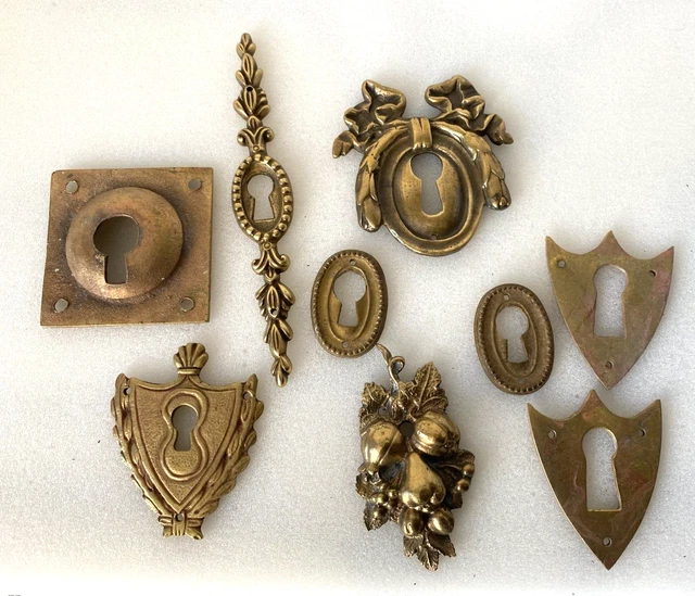 Lot De 25 Entrées De Serrures En Laiton Doré – Modèles Variés – Style Baroque