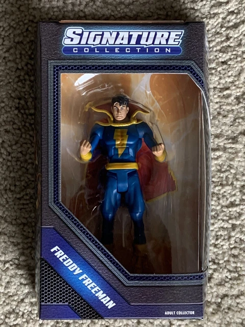 DC UNIVERSE CLASSICS Signature Collection Freddy Freeman Shazam
