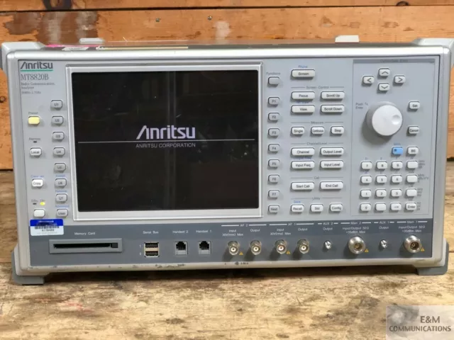 Mt8820B Anritsu 30 Mhz - 2.7 Ghz Radio Communications Analyzer Ser # 6200742425