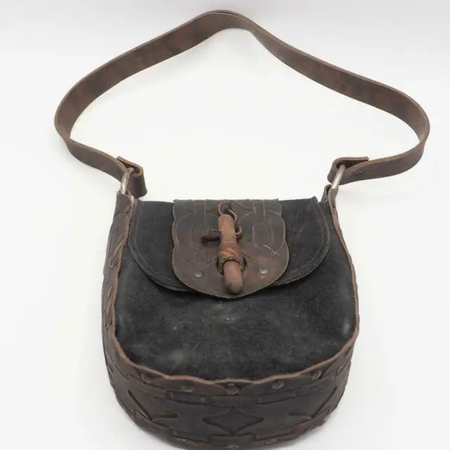 Kit de fabrication de sac à main en simili cuir cognac, marron ou noir,  avec bandoulière, fond de sac, rabat, mousquetons, fermoir - Un grand marché