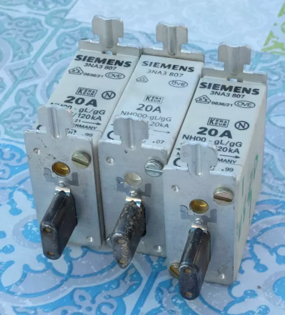 3X Siemens 3NA3807 fusible 20A taille 000 gL/gG 500V Lot de 3 d'occasion 3