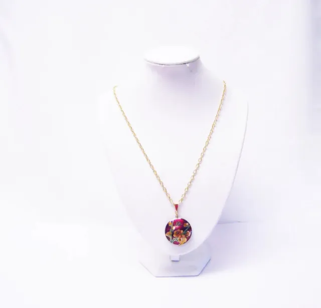 Red Floral Etched Oriental Bead Pendant Necklace