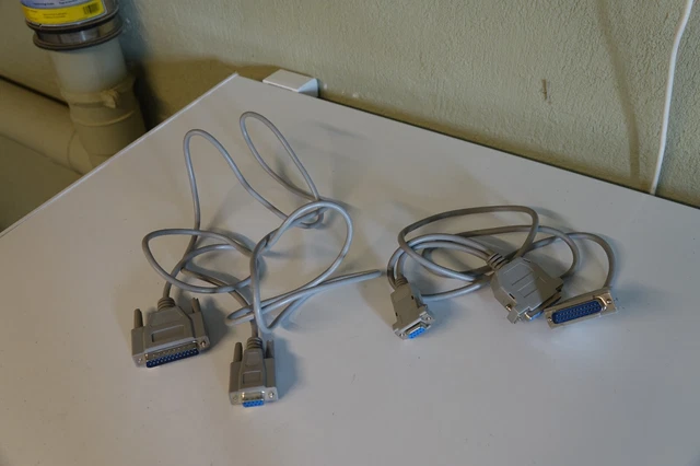 Lot De Câbles Vintage Pour PC - Série, Parallèle, Souris, Alimentation - À Récupérer